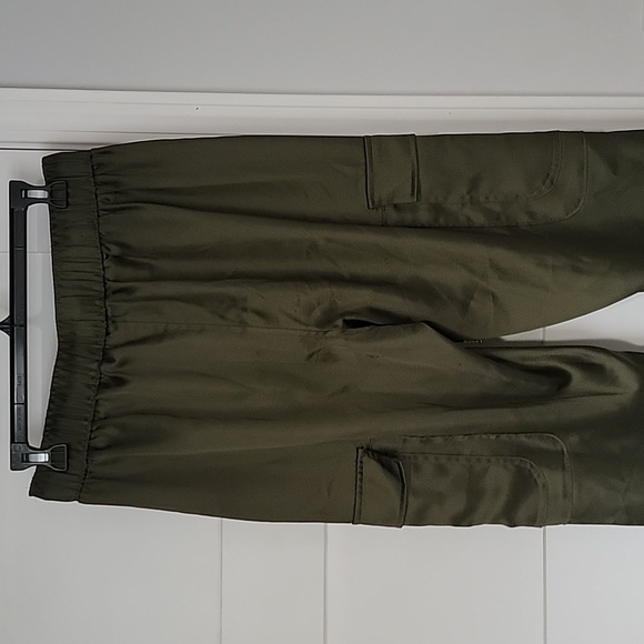 INC • Silky Satin Cargo Pants, Size M - Picture 3 of 6